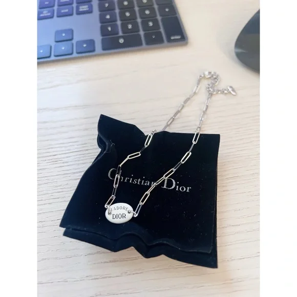 Dior “E-mail me” Necklace - Picture 7 of 9